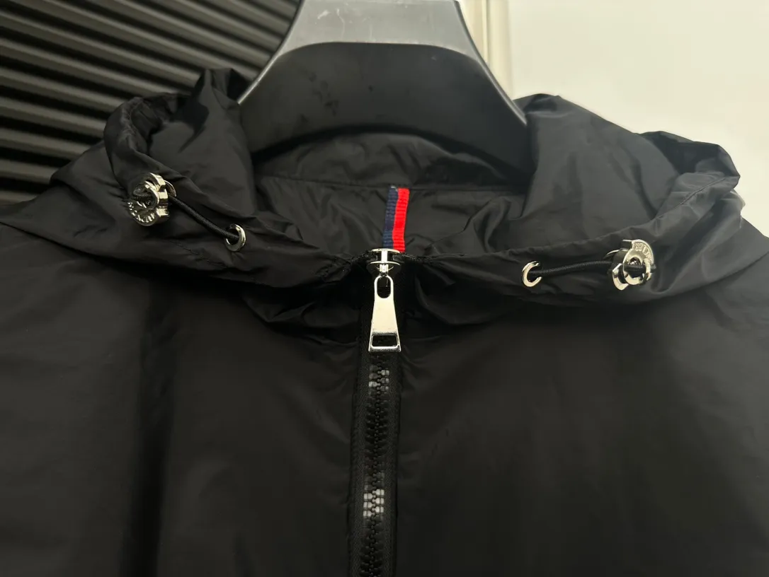 【Moncler】 New Arrival ！ 、 ，Classic ， ， ， !!! !!! !! ：Black Size：0-1-2